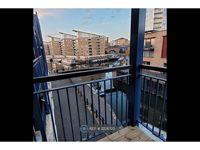 2 Bedroom Flat To Rent In Imperial House, London, E14
