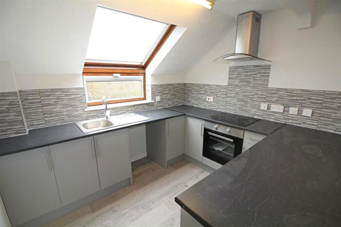 2 Bedroom Flat To Rent In Tonnelier Road, Nottingham, NG7