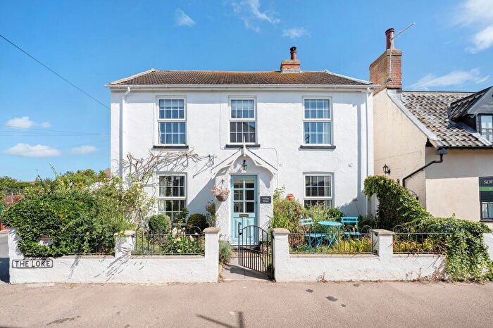 4 Bedroom Detached House For Sale In The Loke, Winterton-On-Sea, NR29
