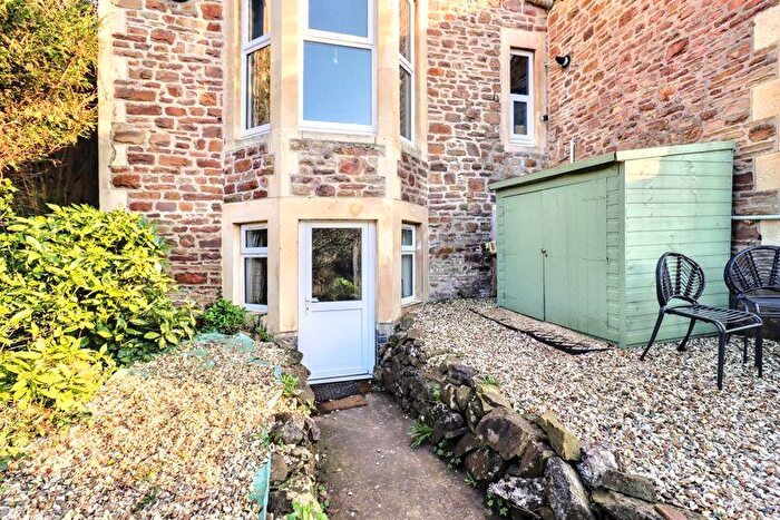 1 Bedroom Flat To Rent In Kings Road, Clevedon, BS21