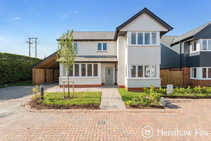 4 Bedroom Detached House For Sale In Meadowbrook Gardens, Totton, Hampshire, SO40