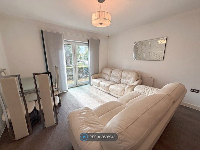 1 Bedroom Flat To Rent In Houseman Crescent, Manchester, M20