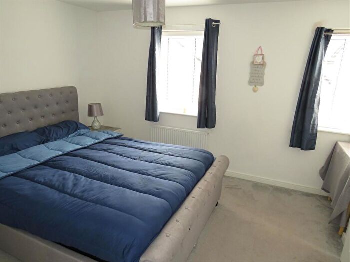 3 Bedroom Detached House For Sale In Jura Way, Smithswood, Birmingham, B36
