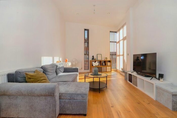 1 Bedroom Flat To Rent In Odeon Parade, Well Hall Road, Eltham, SE9