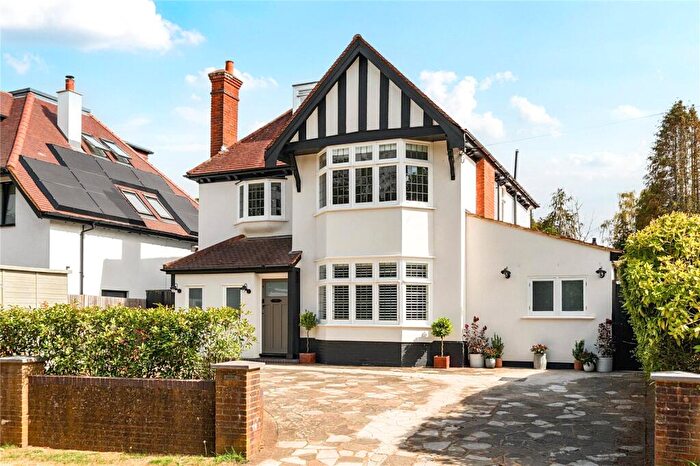 5 Bedroom Detached House For Sale In Littleworth Road, Esher, KT10