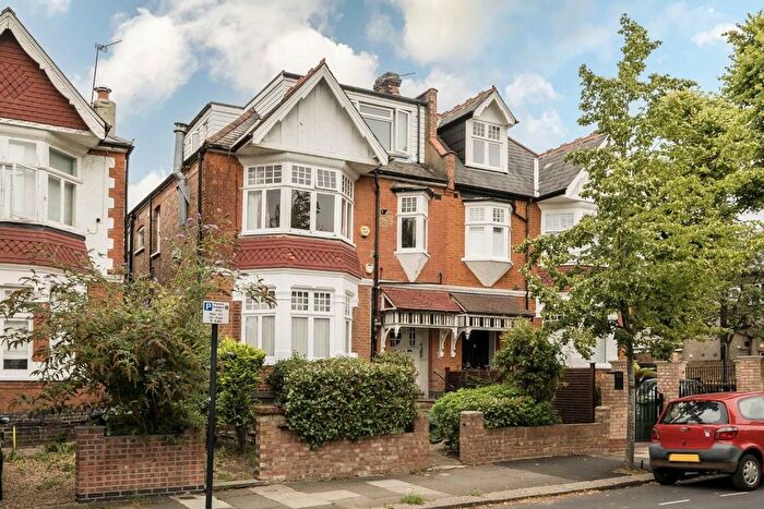 2 Bedroom Flat To Rent In Boileau Road, London, W5