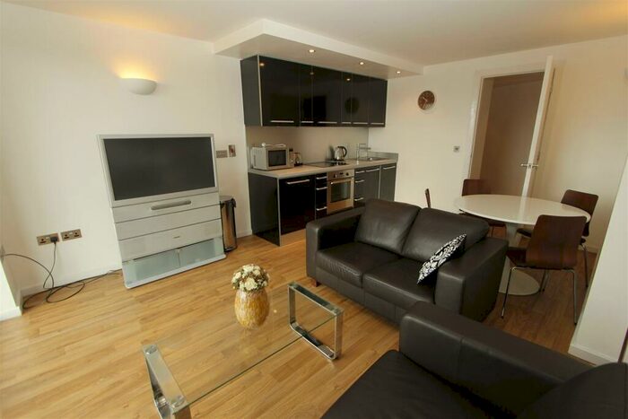 2 Bedroom Flat To Rent In West Point, Wellington Street, LS1