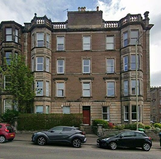 4 Bedroom Flat To Rent In Blackness Avenue, Dundee, Angus, DD2