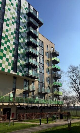 3 Bedroom Flat To Rent In Academy Way, Becontree, Dagenham, RM8