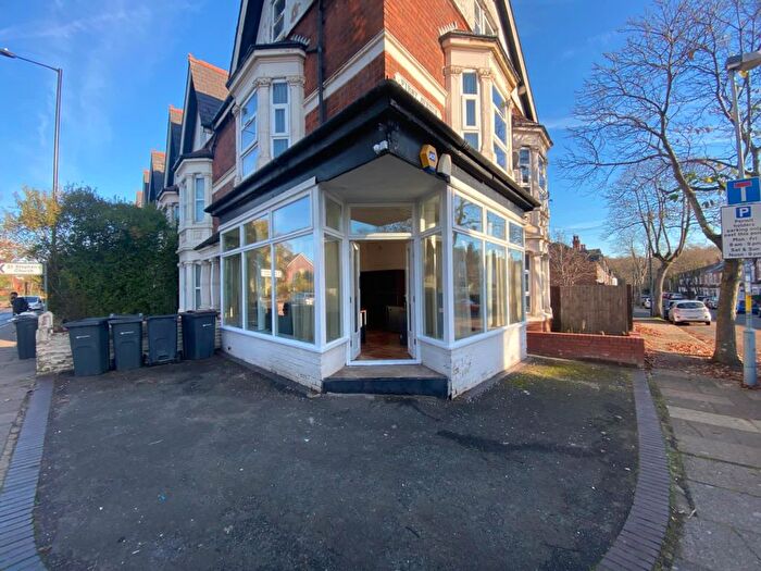 1 Bedroom Retail To Rent In Pershore Road, Selly Park, Birmingham, B29