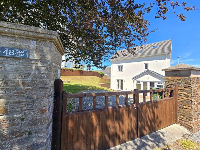 4 Bedroom Detached House For Sale In Highfield, Northam, EX39