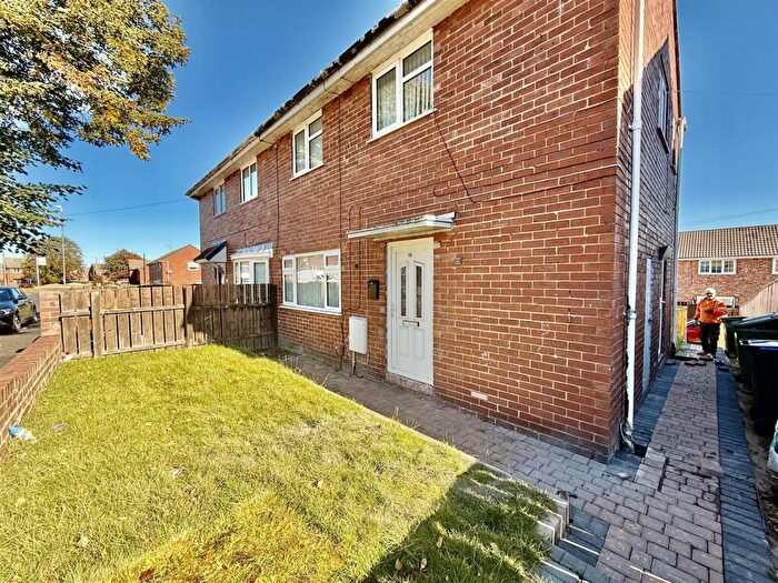 2 Bedroom Semi Detached House To Rent In Staneway, Gateshead, NE10