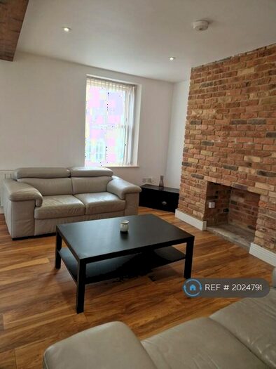2 Bedroom Flat To Rent In Dugdale Street, Burnley, BB11