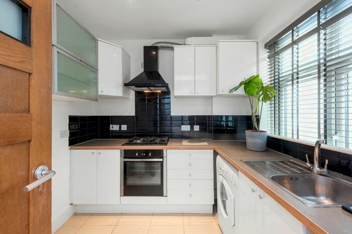 2 Bedroom Terraced House To Rent In Rectory Road, London, N16