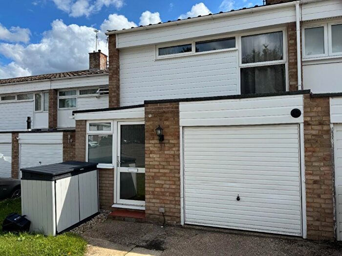 3 Bedroom Terraced House To Rent In Maple Close, RG4