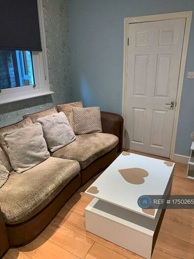 1 Bedroom Flat To Rent In High Street, Ingatestone, CM4