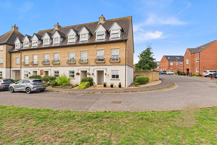 4 Bedroom End Of Terrace House For Sale In Robin Crescent, Stanway, CO3