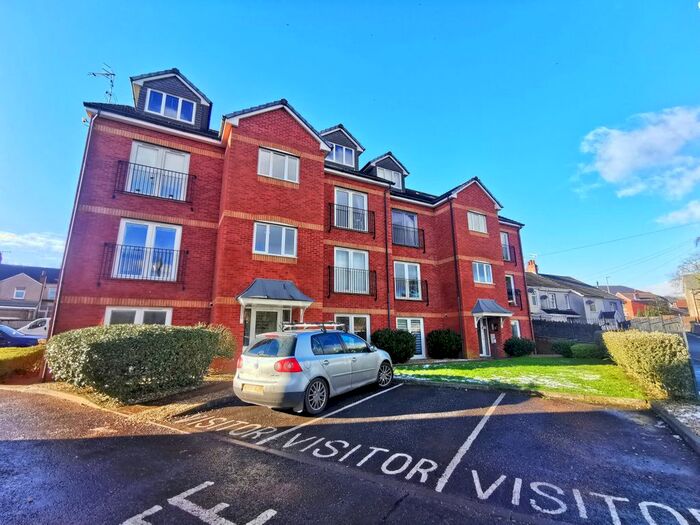 2 Bedroom Flat For Sale In Hall Street, Blackwood, NP12