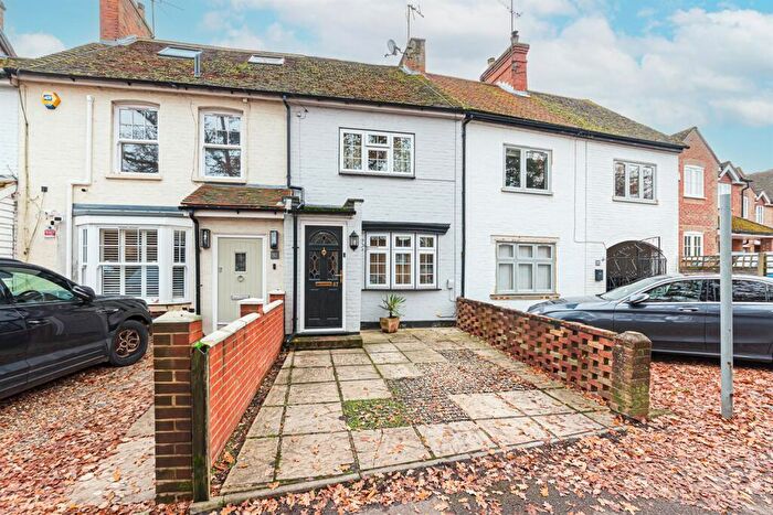 3 Bedroom Terraced House To Rent In Waterloo Road, Wokingham, RG40