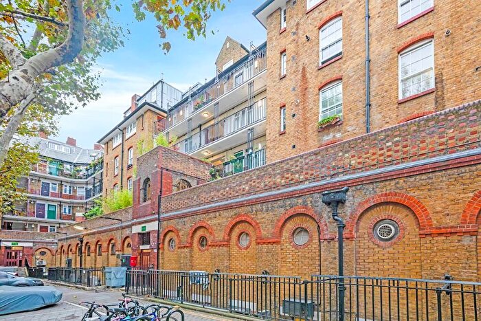 3 Bedroom Flat To Rent In Bourne Estate, Portpool Lane, London, EC1N