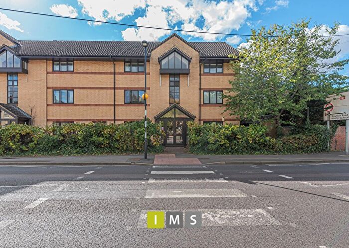 1 Bedroom Flat For Sale In London Road, Regal Court, OX26
