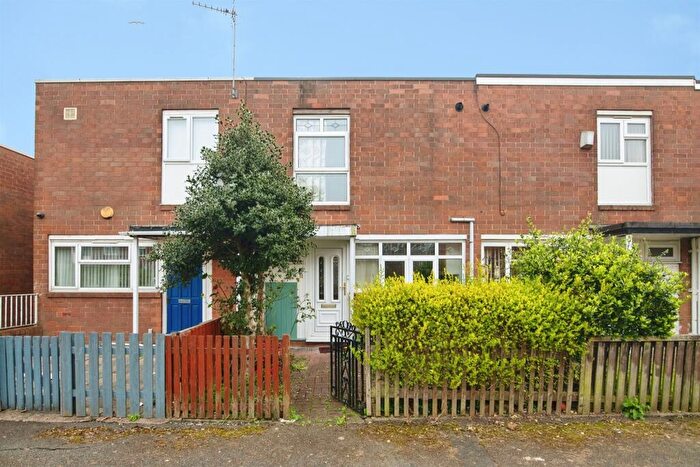 3 Bedroom Terraced House For Sale In Metric Walk, Smethwick, B67