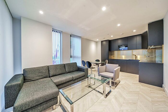 1 Bedroom Flat To Rent In The Waterman, Tidemill Square, Lower Riverside, Greenwich Peninsula, SE10
