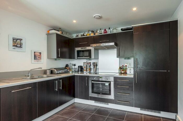 1 Bedroom Flat To Rent In Hammond Court, SE11