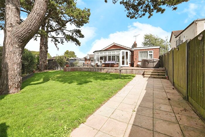 5 Bedroom Bungalow For Sale In Sandwich Road, Whitfield, Dover, Kent, CT16