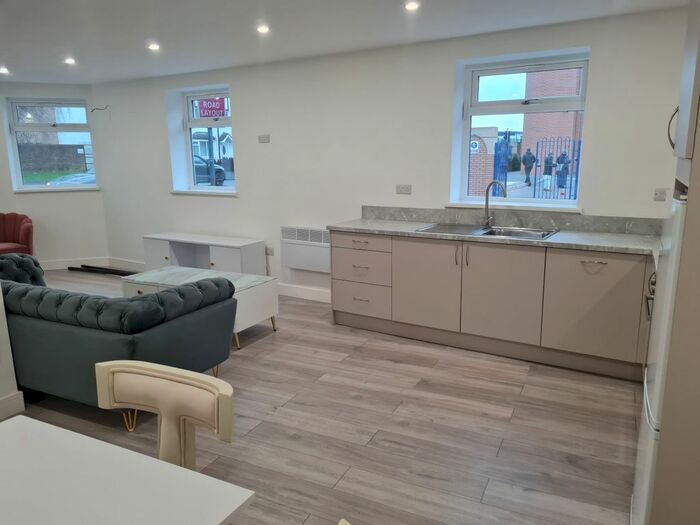 Studio To Rent In Windmill Lane, Smethwick, B66