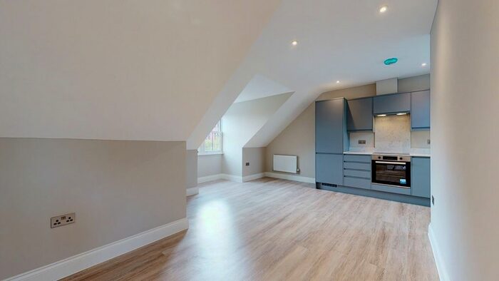 2 Bedroom Flat To Rent In Tulip Court, St. Johns Road, Watford, Hertfordshire, WD17