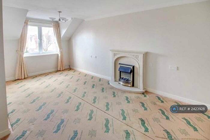 1 Bedroom Flat To Rent In Milward Court, Reading, RG2