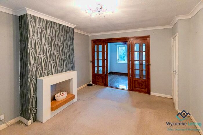 3 Bedroom Property To Rent In Deeds Grove, High Wycombe, HP12
