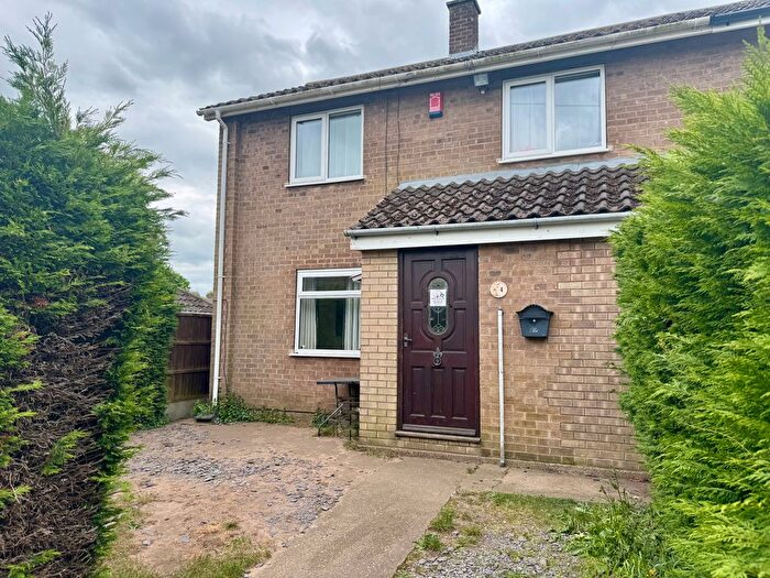 2 Bedroom End Of Terrace House To Rent In Finch Close, Lincoln, LN6