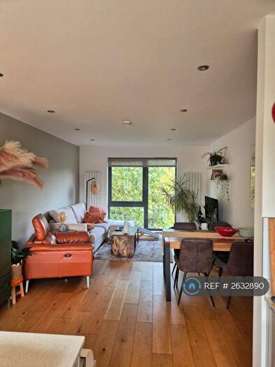 2 Bedroom Flat To Rent In Benyamin Apartments, London, SE16