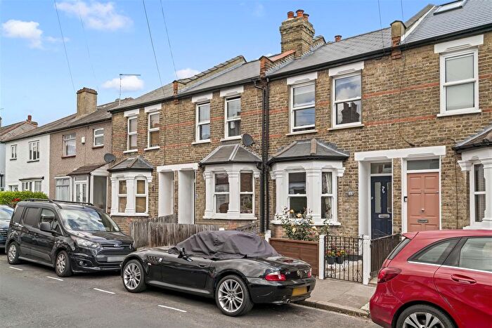 3 Bedroom Property For Sale In Castle Road, Isleworth, TW7