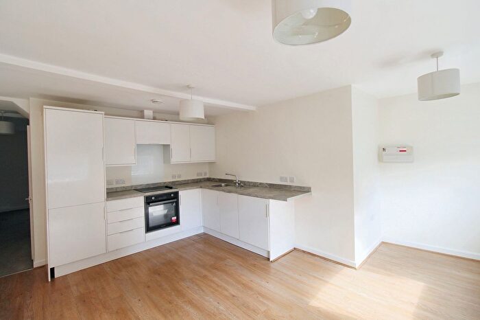 1 Bedroom Flat To Rent In The Broadway, Crowborough, East Sussex, TN6