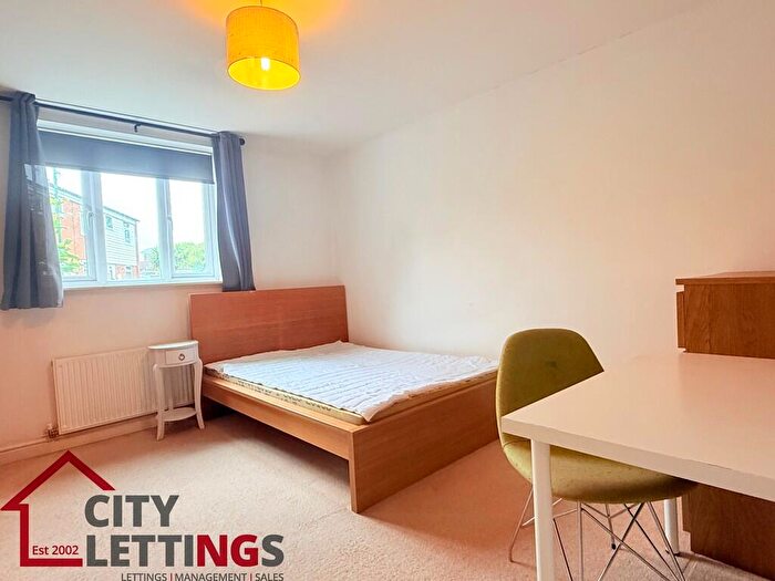 2 Bedroom Apartment To Rent In Marmion Road Nottingham, NG3