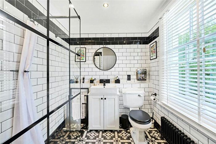1 Bedroom Apartment For Sale In Tressillian Road, Brockley, SE4
