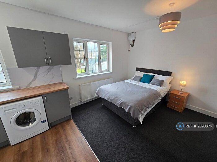 Studio To Rent In Pershore Road, Birmingham, B29