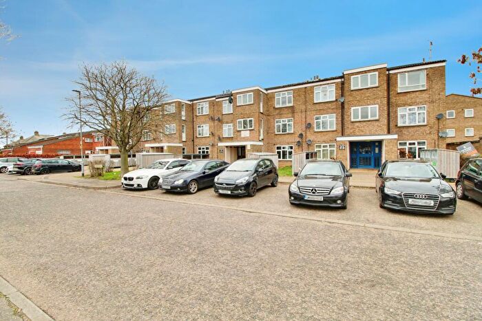 2 Bedroom Flat To Rent In Thistle Drive, Stanground, Peterborough, PE2