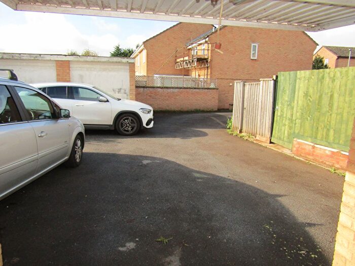Garage / Parking To Rent In Sargent Close, Exeter, EX1