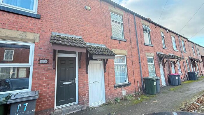 2 Bedroom House To Rent In Goosebutt Court, Parkgate, Rotherham, S62