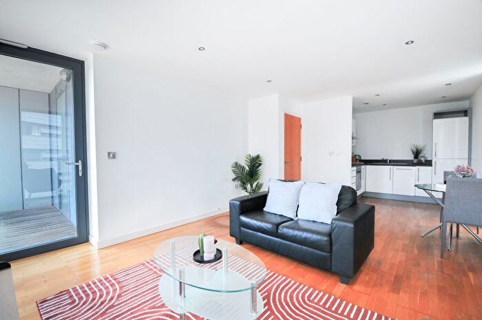 1 Bedroom Flat To Rent In The Quays, Salford, M50