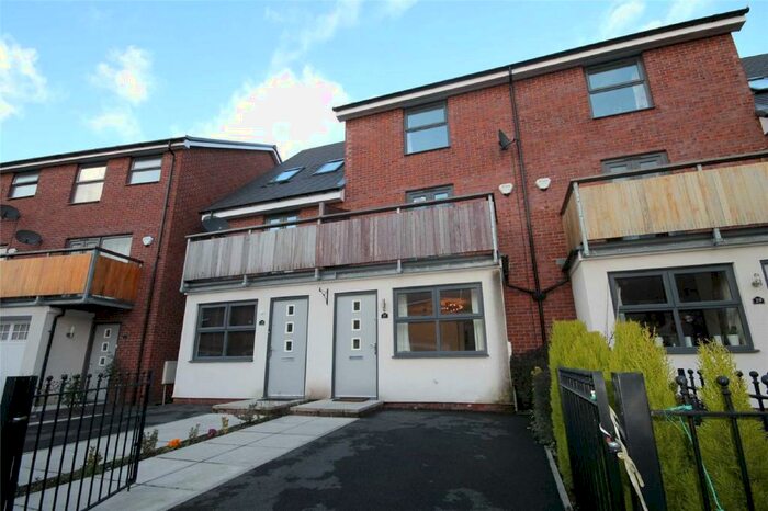 4 Bedroom Semi-Detached House To Rent In Houseman Crescent, West Didsbury, Manchester, M20