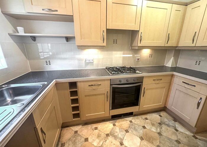 2 Bedroom House For Sale In Lacock Gardens, Maidstone, ME15