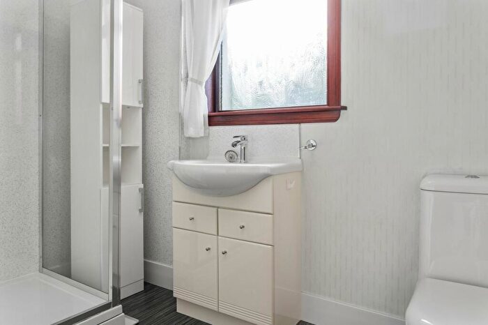 2 Bedroom Semi-Detached Villa For Sale In Princess Street, Bonnybridge, FK4