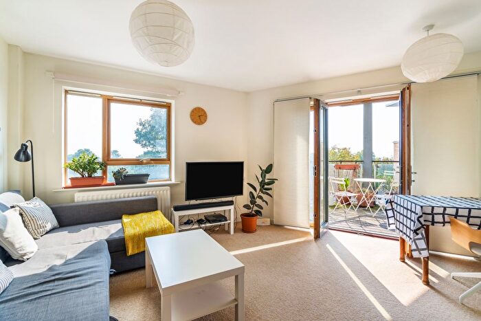 1 Bedroom Flat To Rent In Plough Close, London, NW10