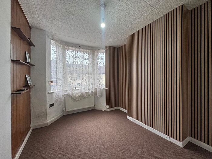 4 Bedroom Terraced House To Rent In Luton Road, Chatham, ME4