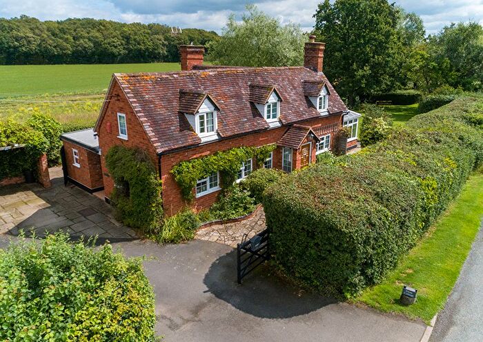 4 Bedroom Detached House For Sale In Earls Common, Droitwich, WR9